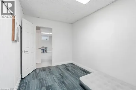 5196 Fourth Avenue Niagara Falls ON L2E 1P4