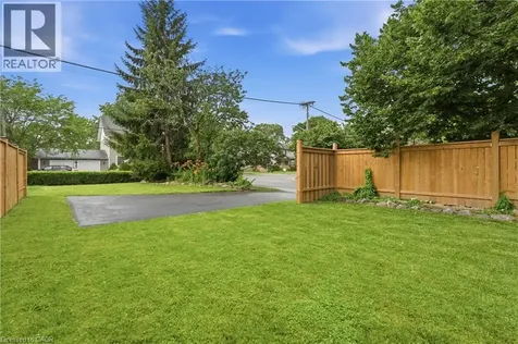 5196 Fourth Avenue Niagara Falls ON L2E 1P4