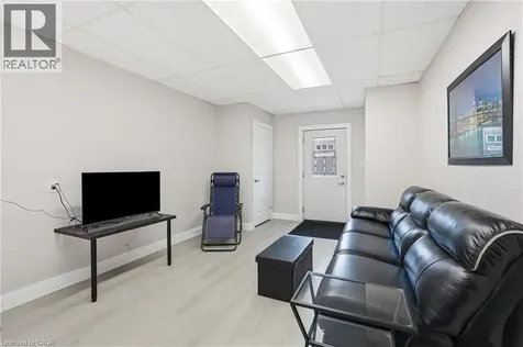 5196 Fourth Avenue Niagara Falls ON L2E 1P4