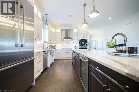 21 Tedley Boulevard Brantford ON N3T 0E3