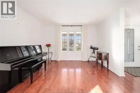 5023 Southwood Lakes Boulevard Windsor ON N9G 2Y1