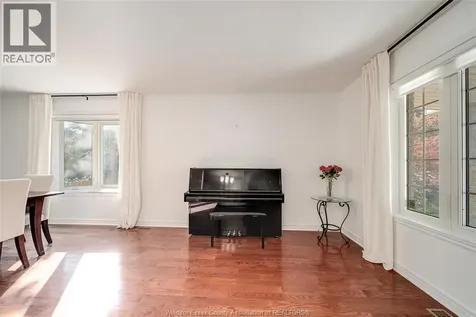 5023 Southwood Lakes Boulevard Windsor ON N9G 2Y1
