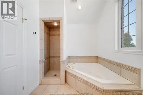 5023 Southwood Lakes Boulevard Windsor ON N9G 2Y1