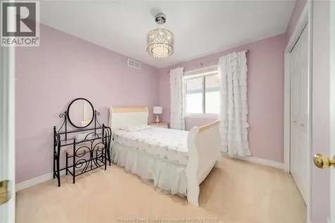 5023 Southwood Lakes Boulevard Windsor ON N9G 2Y1