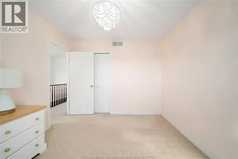 5023 Southwood Lakes Boulevard Windsor ON N9G 2Y1