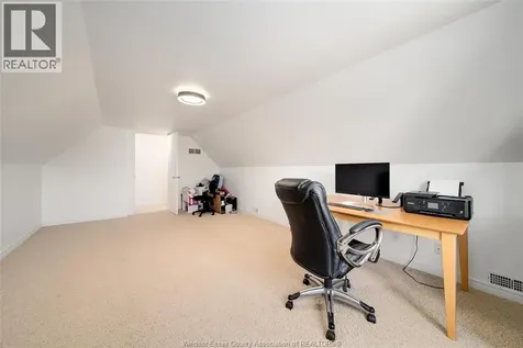 5023 Southwood Lakes Boulevard Windsor ON N9G 2Y1