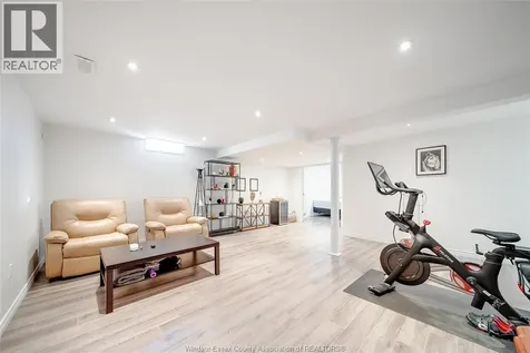 5023 Southwood Lakes Boulevard Windsor ON N9G 2Y1