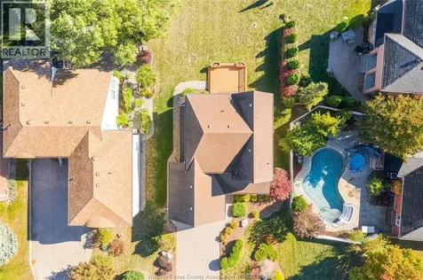 5023 Southwood Lakes Boulevard Windsor ON N9G 2Y1