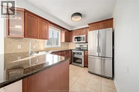 5023 Southwood Lakes Boulevard Windsor ON N9G 2Y1