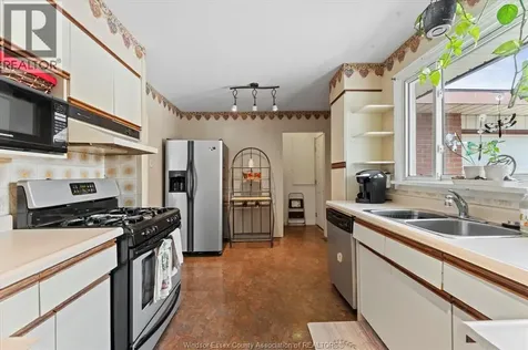 280 Pickering Amherstburg ON N9V 1R6