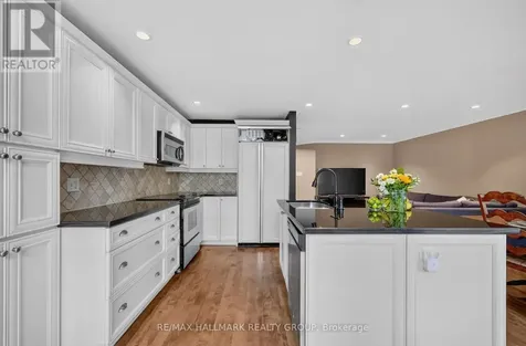 615 Aquaview Drive Ottawa ON K4A 4W1