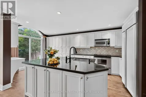 615 Aquaview Drive Ottawa ON K4A 4W1