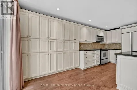 615 Aquaview Drive Ottawa ON K4A 4W1