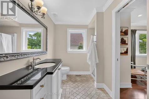 615 Aquaview Drive Ottawa ON K4A 4W1