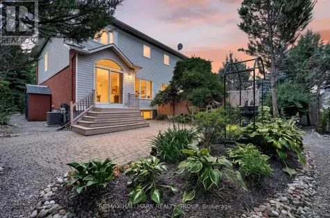 615 Aquaview Drive Ottawa ON K4A 4W1