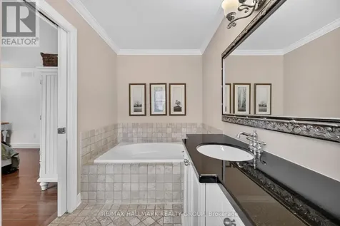 615 Aquaview Drive Ottawa ON K4A 4W1