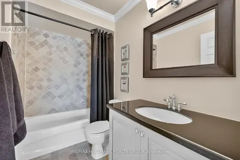 615 Aquaview Drive Ottawa ON K4A 4W1