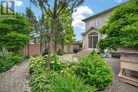 615 Aquaview Drive Ottawa ON K4A 4W1