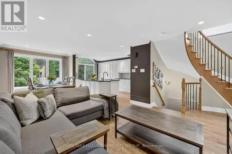 615 Aquaview Drive Ottawa ON K4A 4W1
