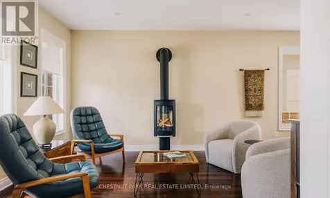 8 Cyril Richardson Court Uxbridge ON L9P 2A8