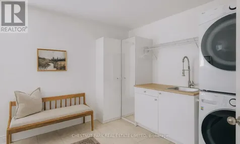 8 Cyril Richardson Court Uxbridge ON L9P 2A8