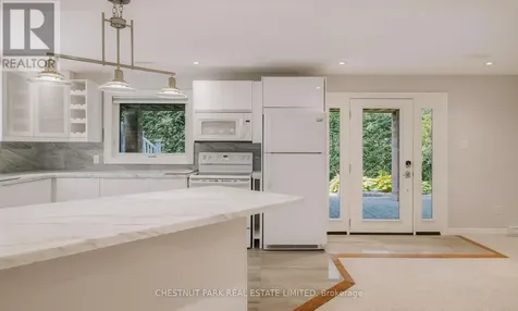 8 Cyril Richardson Court Uxbridge ON L9P 2A8