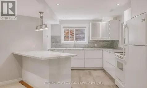8 Cyril Richardson Court Uxbridge ON L9P 2A8