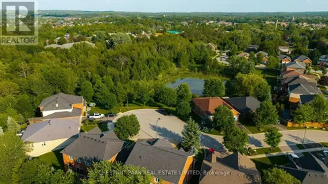 8 Cyril Richardson Court Uxbridge ON L9P 2A8