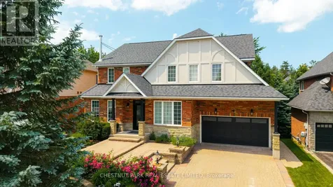 8 Cyril Richardson Court Uxbridge ON L9P 2A8
