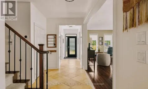 8 Cyril Richardson Court Uxbridge ON L9P 2A8