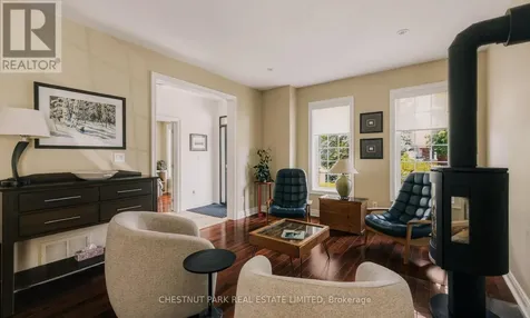 8 Cyril Richardson Court Uxbridge ON L9P 2A8