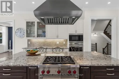 15 Country Club Crescent Uxbridge ON L9P 0B8
