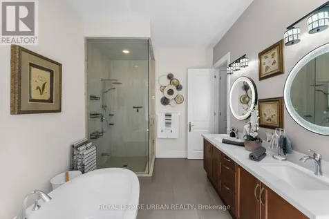 15 Country Club Crescent Uxbridge ON L9P 0B8