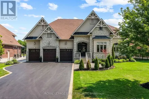 15 Country Club Crescent Uxbridge ON L9P 0B8