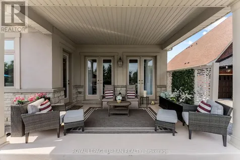 15 Country Club Crescent Uxbridge ON L9P 0B8