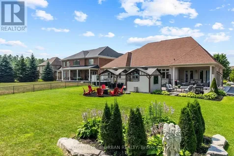 15 Country Club Crescent Uxbridge ON L9P 0B8