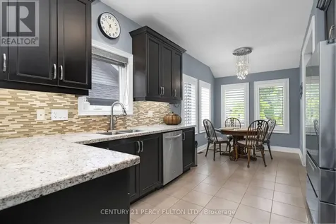 159 Ridge Way New Tecumseth ON L9R 0H3
