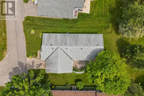 19 Maple Crescent Oro-medonte ON L0L 1T0
