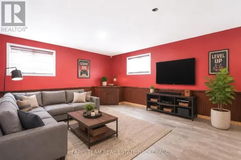 1008 Rainbow Valley Road West Springwater ON L0L 2K0