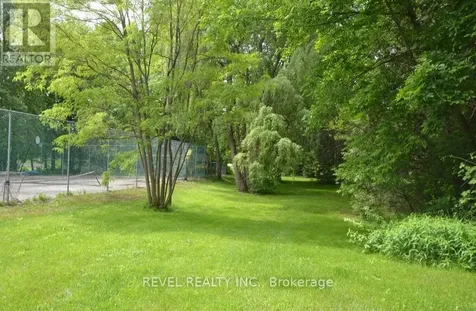 39 28th Street South Wasaga Beach ON L9Z 2E4