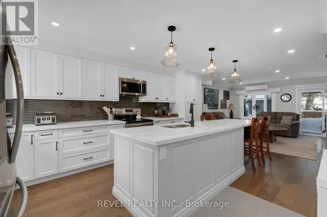 39 28th Street South Wasaga Beach ON L9Z 2E4
