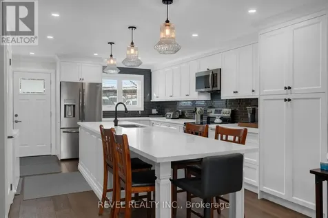 39 28th Street South Wasaga Beach ON L9Z 2E4