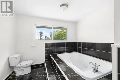 24 North Street North Perth ON K7H 2S5