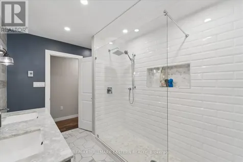 825 Tindle Bay Road Selwyn ON K9J 6X3