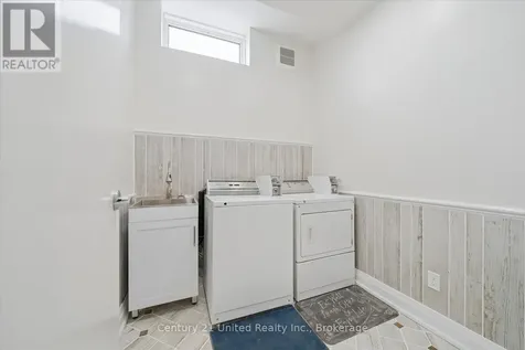 1027 Willcox Street Selwyn ON K0L 1H0