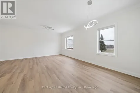 1027 Willcox Street Selwyn ON K0L 1H0