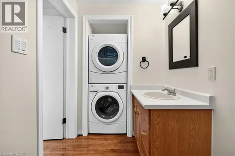 339 Kingsway Place Milton ON L9T 4C8