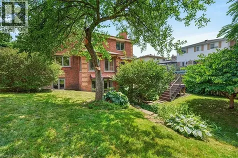 339 Kingsway Place Milton ON L9T 4C8