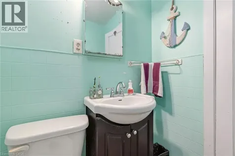 66 East 32nd Street Hamilton ON L8V 3R9