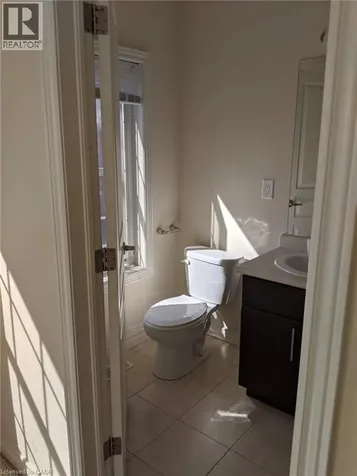 2 Whitehaven Lane Kitchener ON N2H 0B3